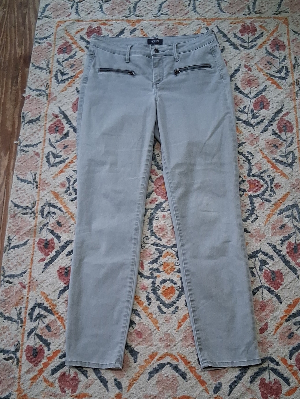 Light Gray Skinny Jeans with Front Zip Pocket